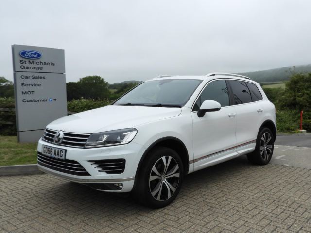2016 (66) Volkswagen Touareg 3.0 TDI V6 BlueMotion Tech R-Line SUV 5dr Diesel Tiptronic 4WD Euro 6 (s/s) (262 ps)